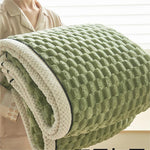 Ultra-Soft Reversible Blanket for Ultimate Comfort