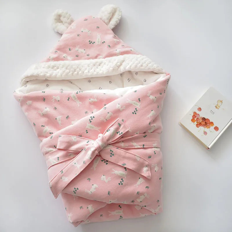 Kuscheldecke für Babys mit Kapuze – Fleece-Decke mit Ohren