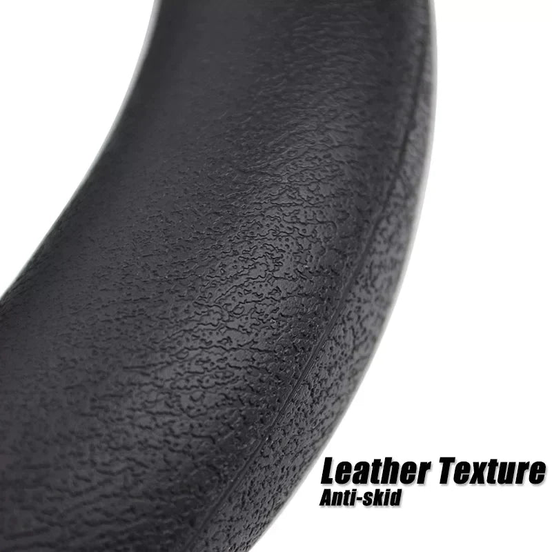 Sportliche Lenkradabdeckung für besseren Grip