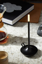Elegante Tischlampe für flexible Beleuchtung