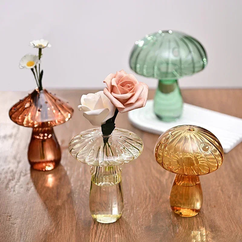 Elegant Mushroom Glass Vase for Hydroponics and Decoration
