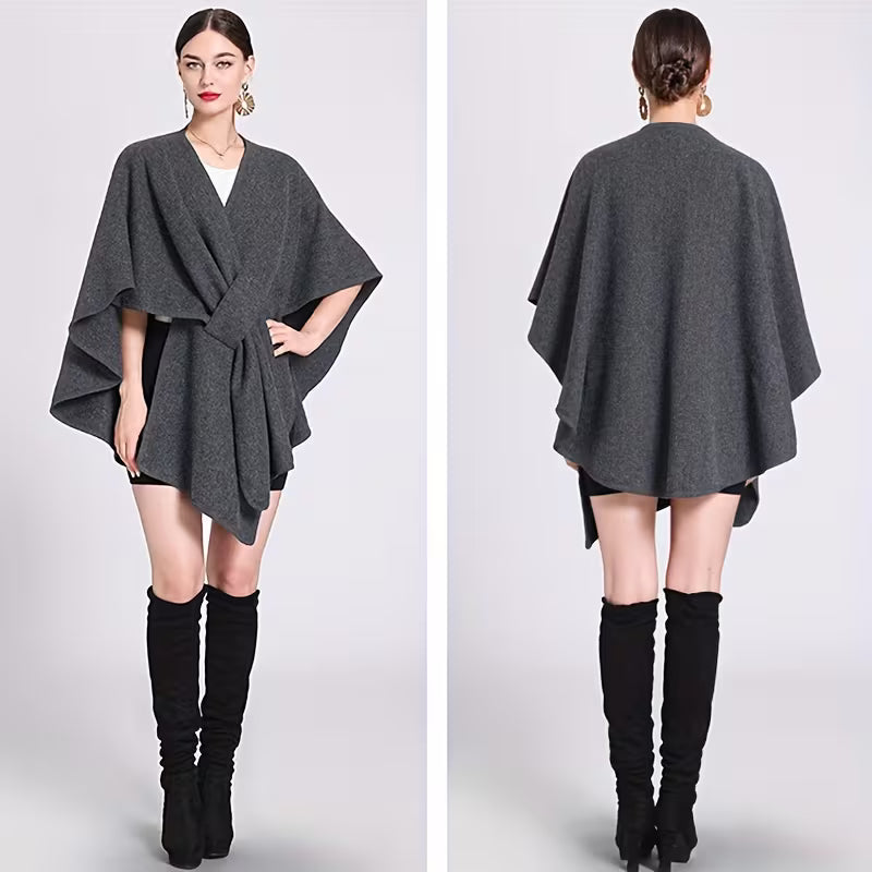 Stylish Women's Poncho – Warming and Windproof Companion