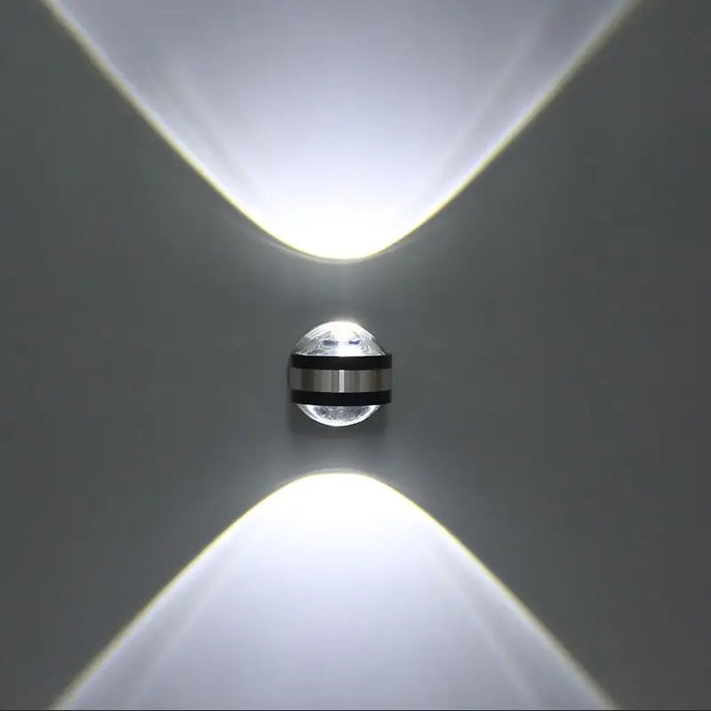 NaturaLuxe LED-Wandlampe | Elegantes Design aus Nussbaum | 6W | Wandmontage