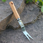 Efficient weed removal tool with ergonomic handle
