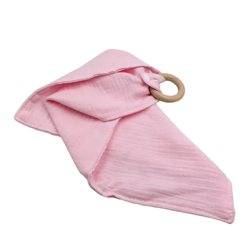 Beißringe für Babys mit Holzring – Sanfte Muslin Tücher als Beißhilfe