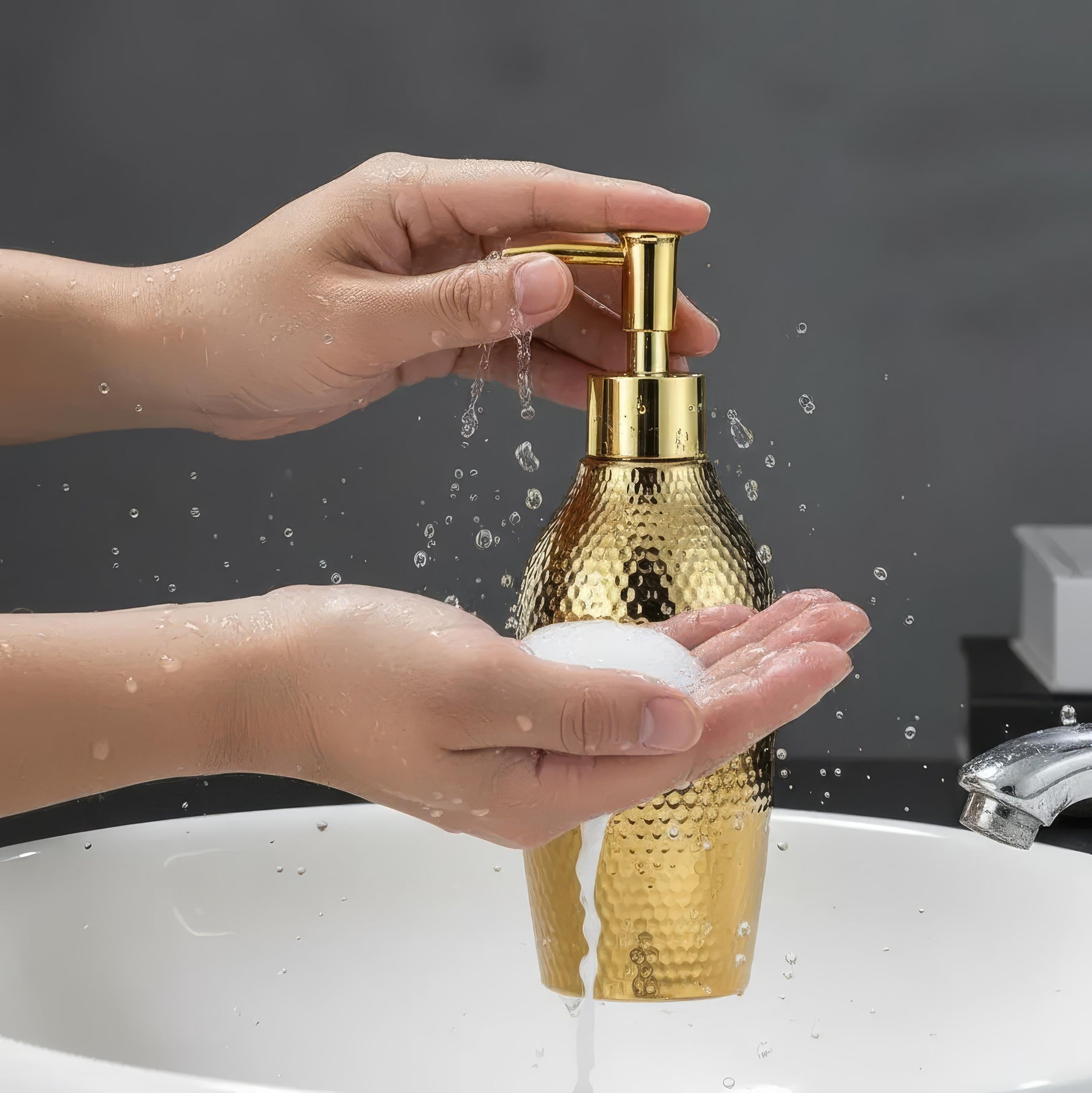 Stylish 5-Piece Ceramic Bathroom Accessory Set