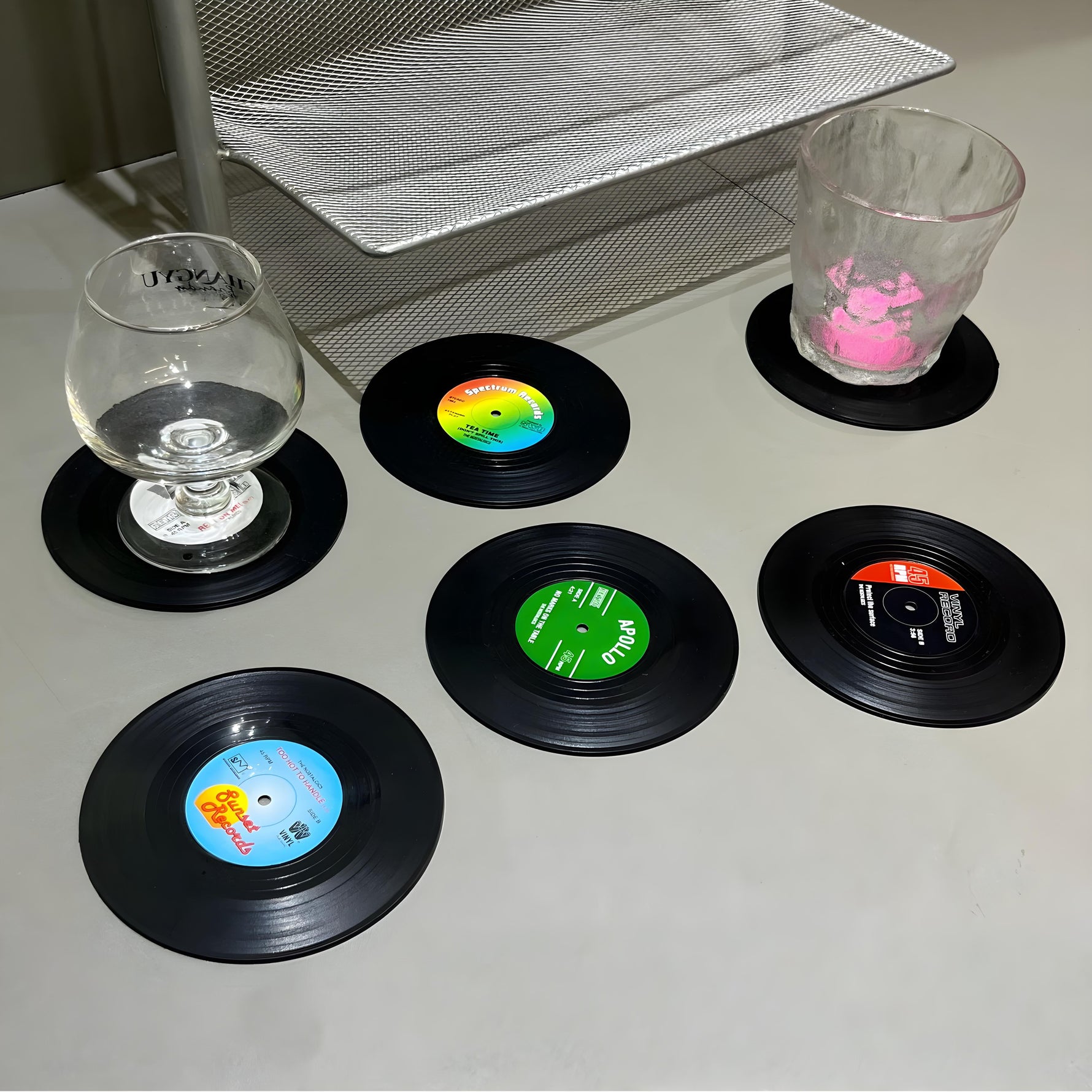 Retro Record Coasters – Stylish Table Accents for Music Fans (6 Pieces)