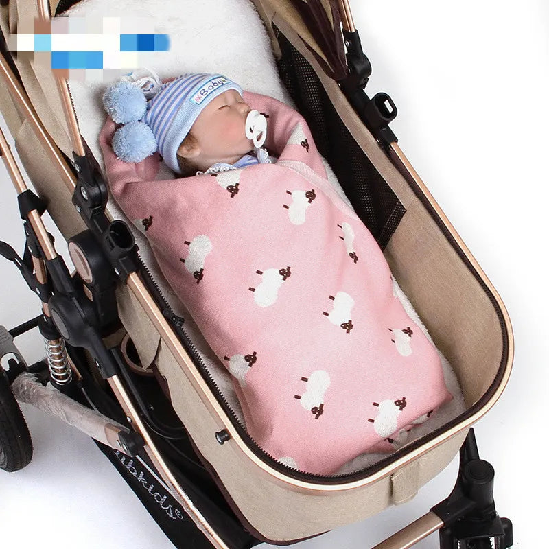 Weiche Babydecke mit Schafmotiven – Kuschelige Decke für den Kinderwagen