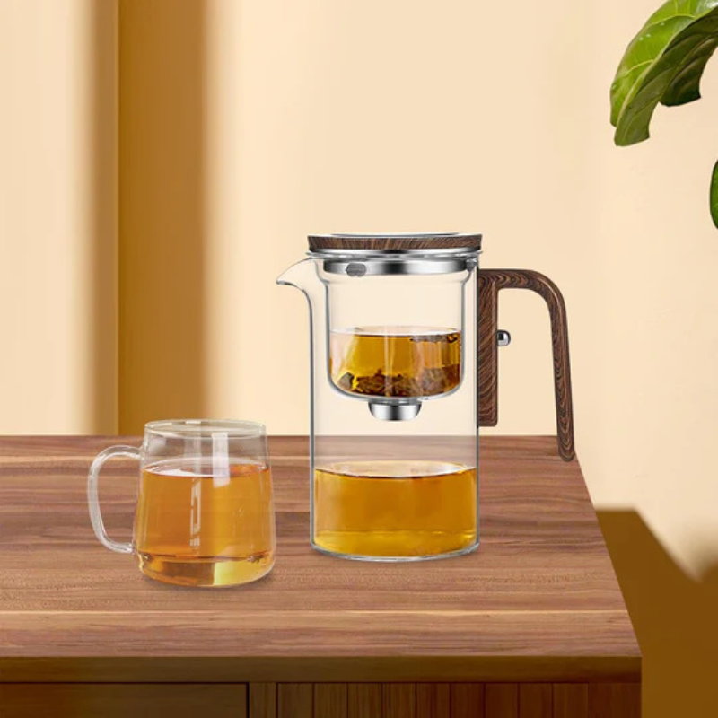 Elegante Glaskanne mit Holzgriff – 520ml
