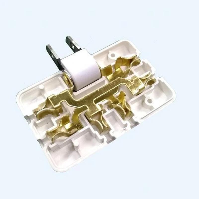 Flexibler Steckdosenadapter mit Drehfunktion