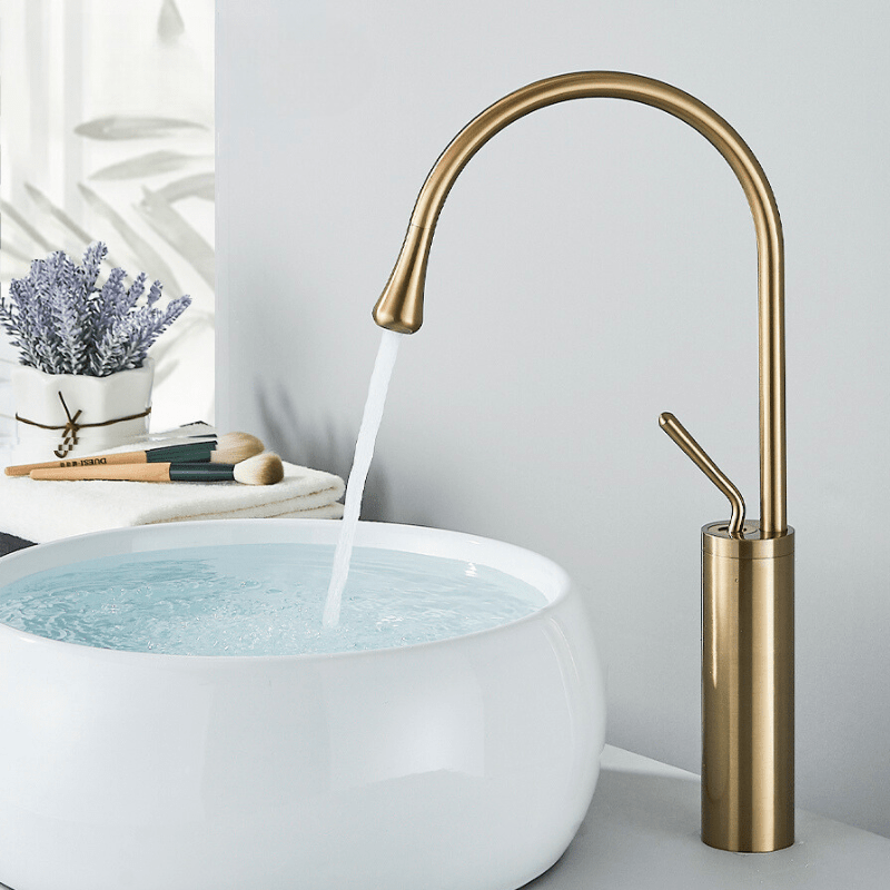 ElegantGold - Faucet for washbasins with a golden finish