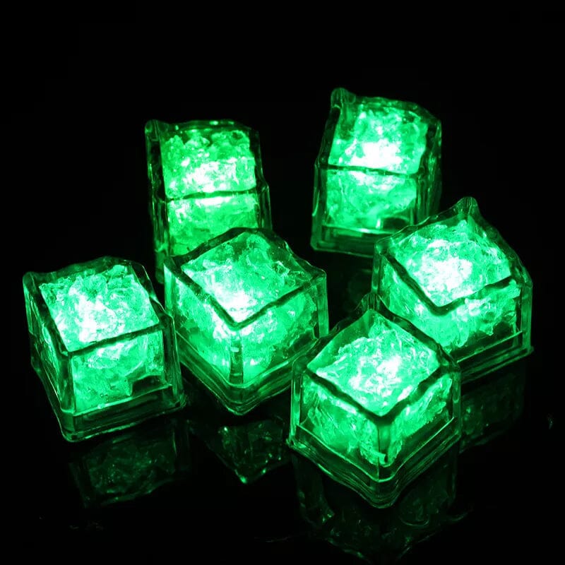 Früher Weihnachtsverkauf: LED Eiswürfel Badspielzeug (12 Stück)