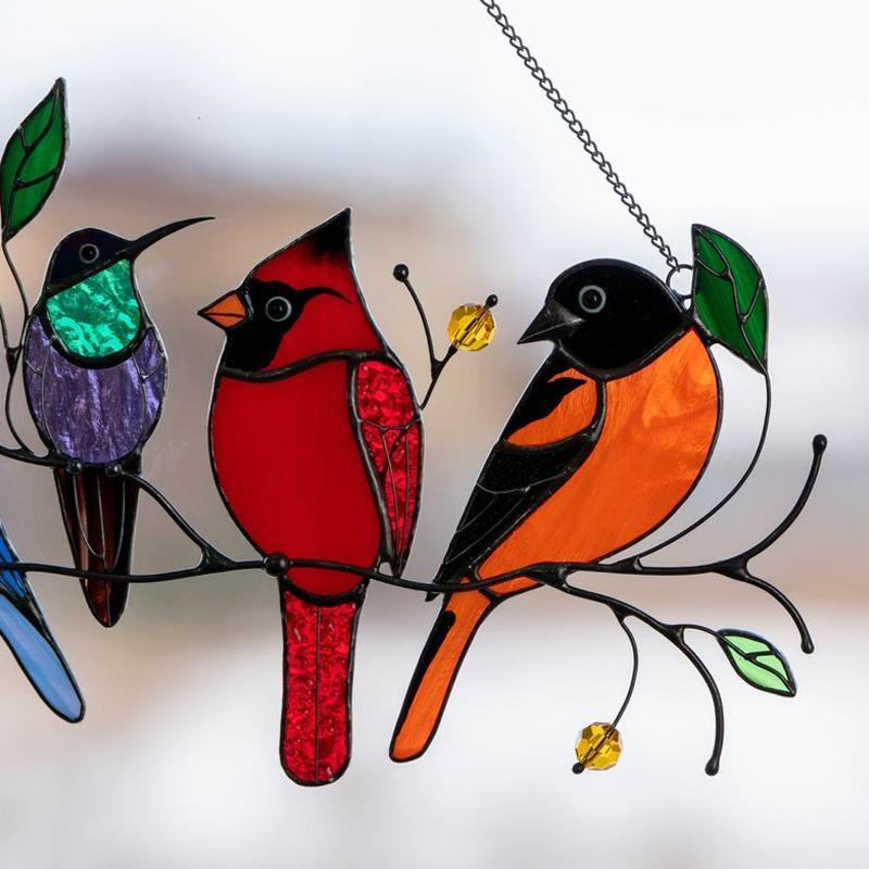 Bunte Glasfensterhänger mit Vogelmotiv