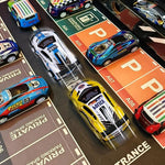 Set mit 48 verschiedenen Rennspielzeugautos aus Metall