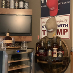 Regalregal aus Bourbon Whiskey Fässern