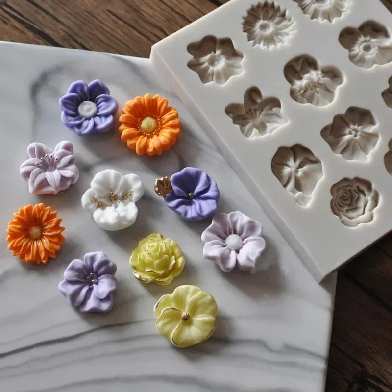 Floral Magic Silicone Mold | Mini Roses and Sunflowers for Creative Baking Ideas