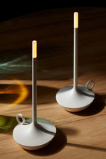 Elegante Tischlampe für flexible Beleuchtung