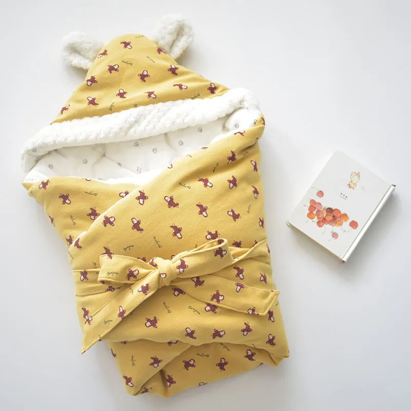 Kuscheldecke für Babys mit Kapuze – Fleece-Decke mit Ohren
