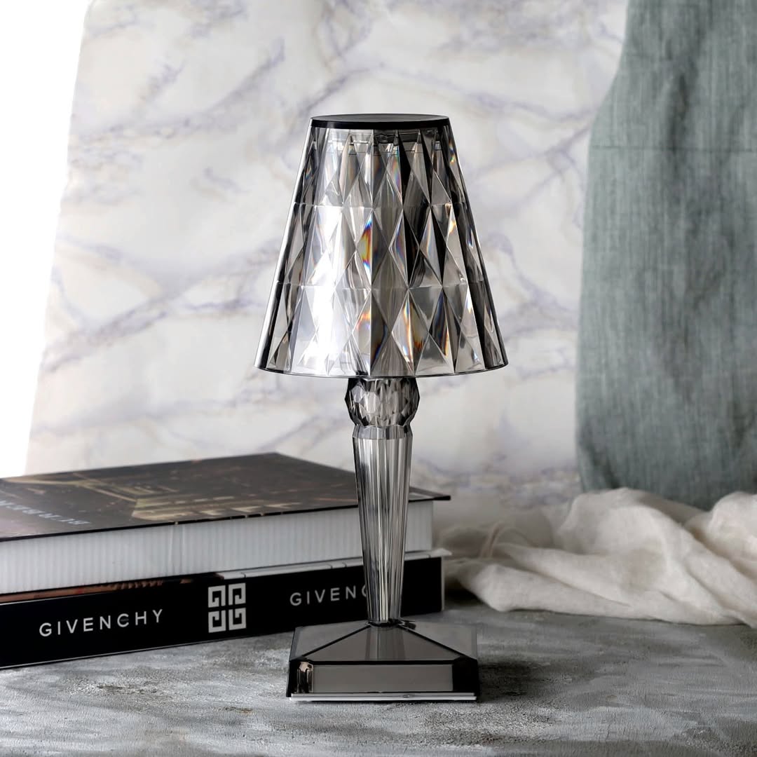 Elegant Crystal Table Lamp – Sparkling Light for Your Home