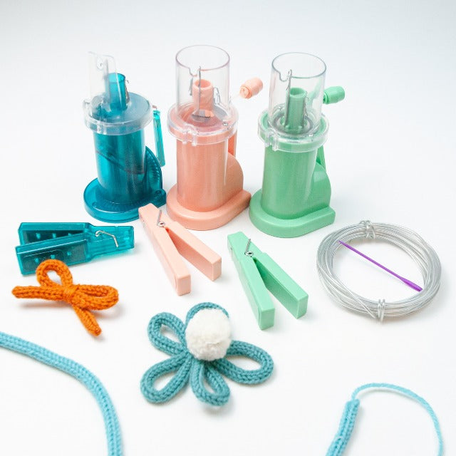 Strickmeister - User-friendly Hand Knitting Machine for Everyone
