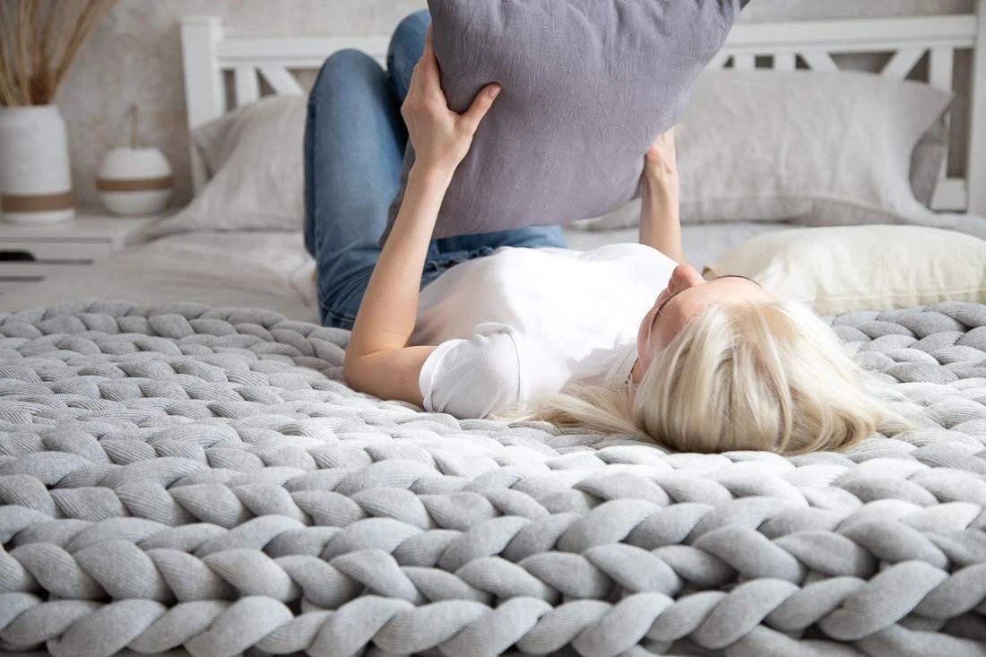 Kuschelige Strickdecke für ultimativen Komfort