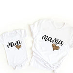 Passendes T-Shirt und Strampler im Regenbogen-Design für Mama und Tochter