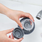Hygienische Reinigungsbürste mit Flüssigkeitsdosierung