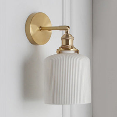 Wandleuchte aus Messing mit geriffeltem Glas – Stilvoll und Modern