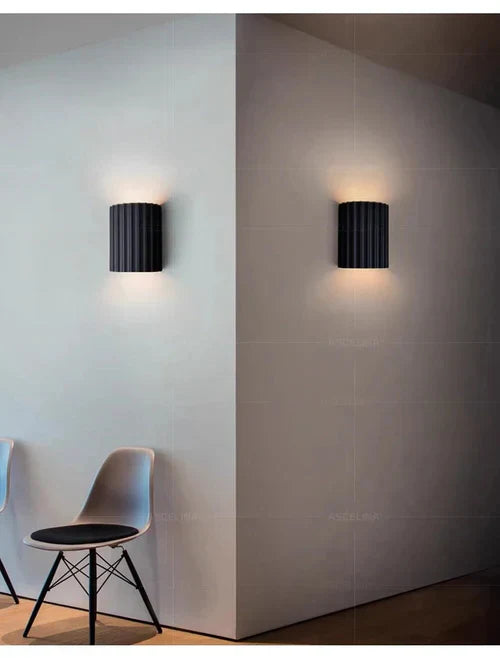 Wandlampe aus Harz mit strukturiertem Schirm – Stilvolles Design für Ihr Zuhause