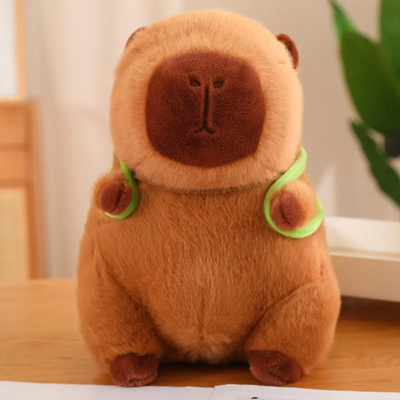 Kuschelige Capybara mit hilfreichem Schildkröten-Rucksack