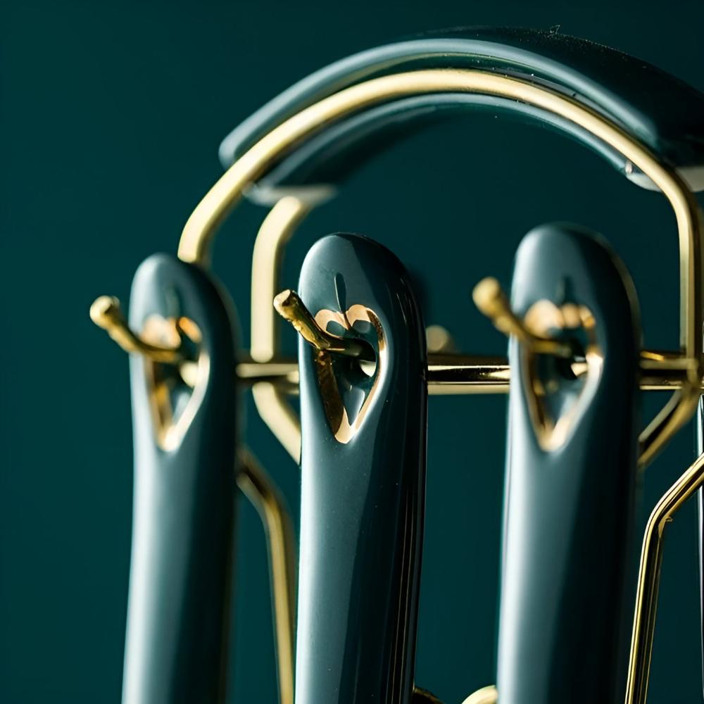Elegantes Edelstahl-Besteckset in Gold