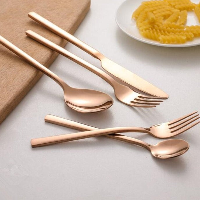 Elegantes 30-teiliges Besteckset für stilvolle Anlässe