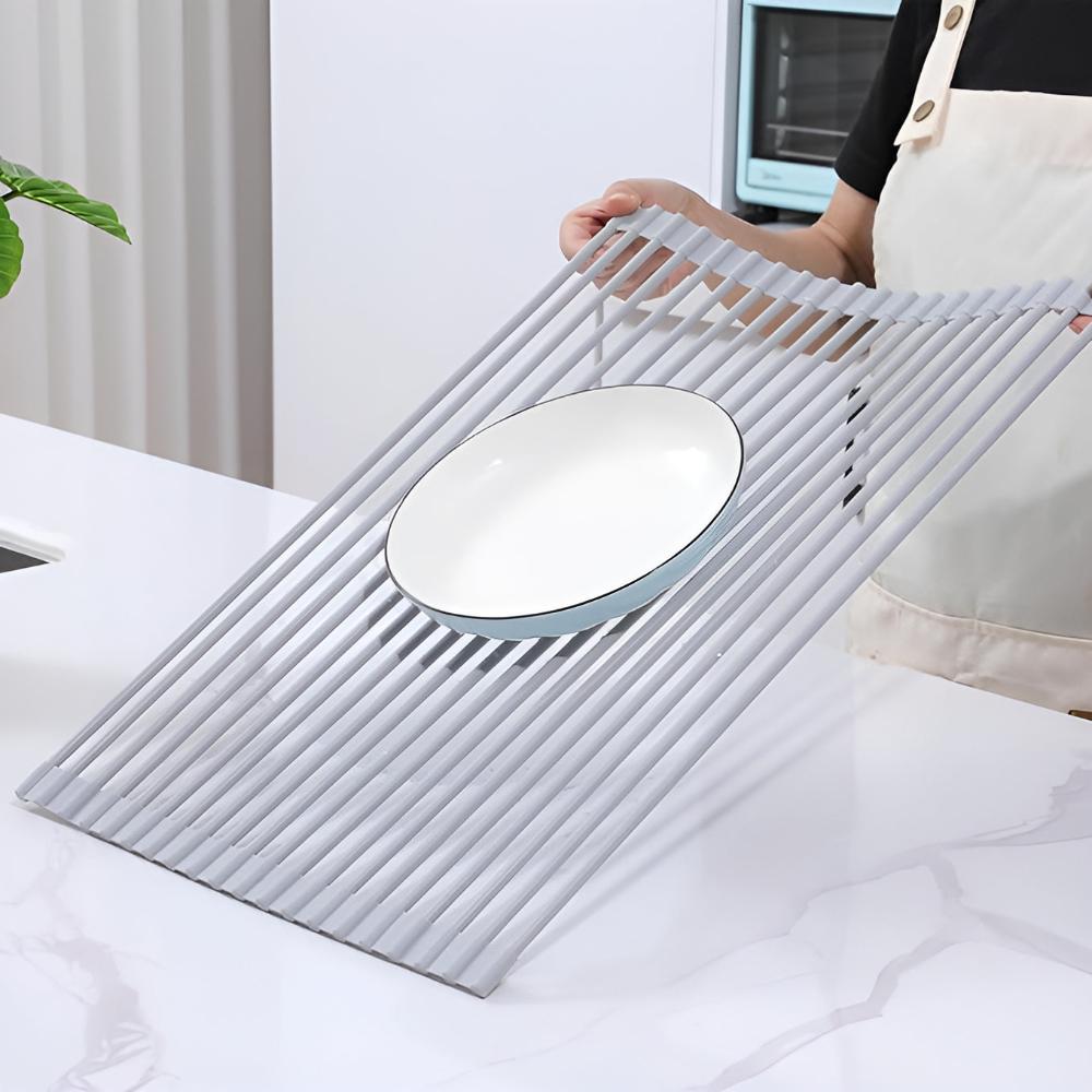 Platzsparendes Rollregal aus Edelstahl für die Küche