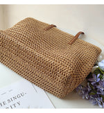Stilvolle Rattan-Tasche mit Lederriemen für jeden Anlass