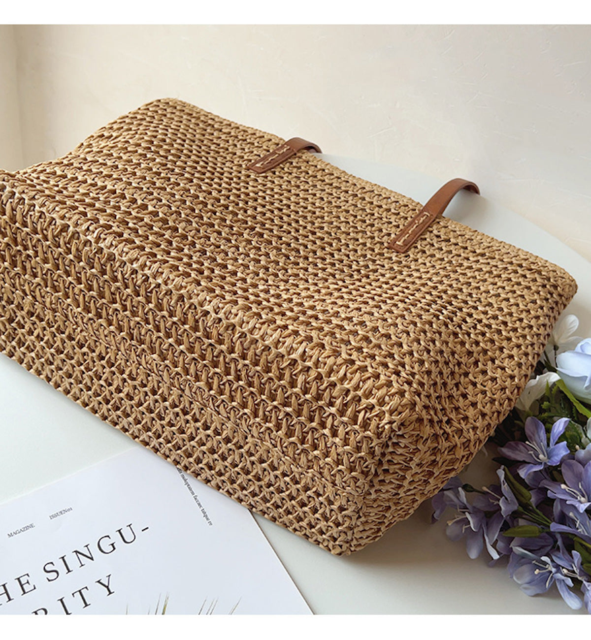 Stilvolle Rattan-Tasche mit Lederriemen für jeden Anlass