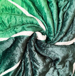 Leaf-shaped Snuggle Blanket – Cozy and Stylish