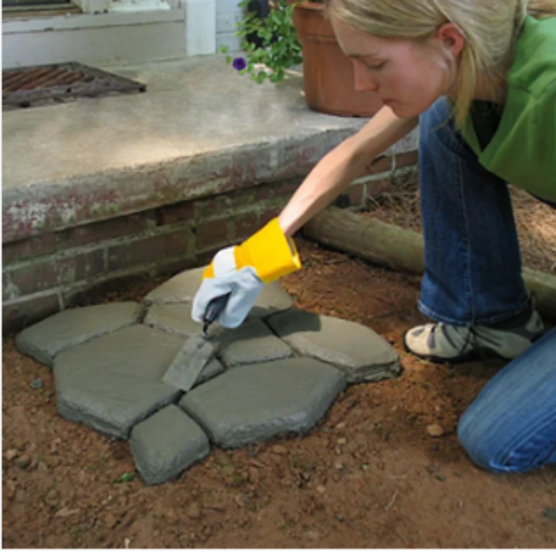 Gestalten Sie Ihre Gartenwege mit dem innovativen Beton-Schablonen-Set