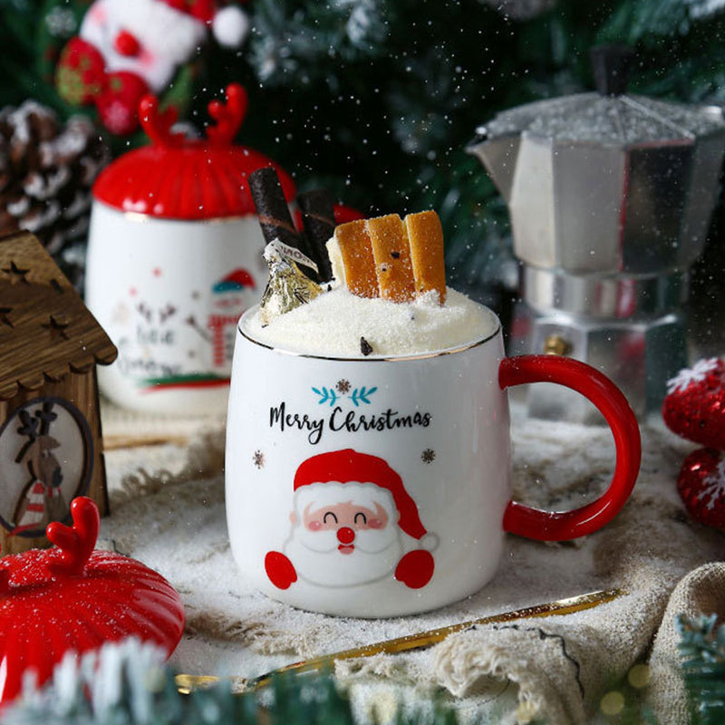 Weihnachtsbecher mit festlichem Design