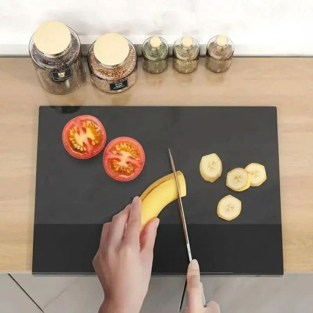 High-Quality Cutting Board with Protective Edge – Non-Slip Kitchen Board