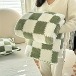 Classic Plaid Blanket – Soft, Warm, and Versatile for Home and On the Go