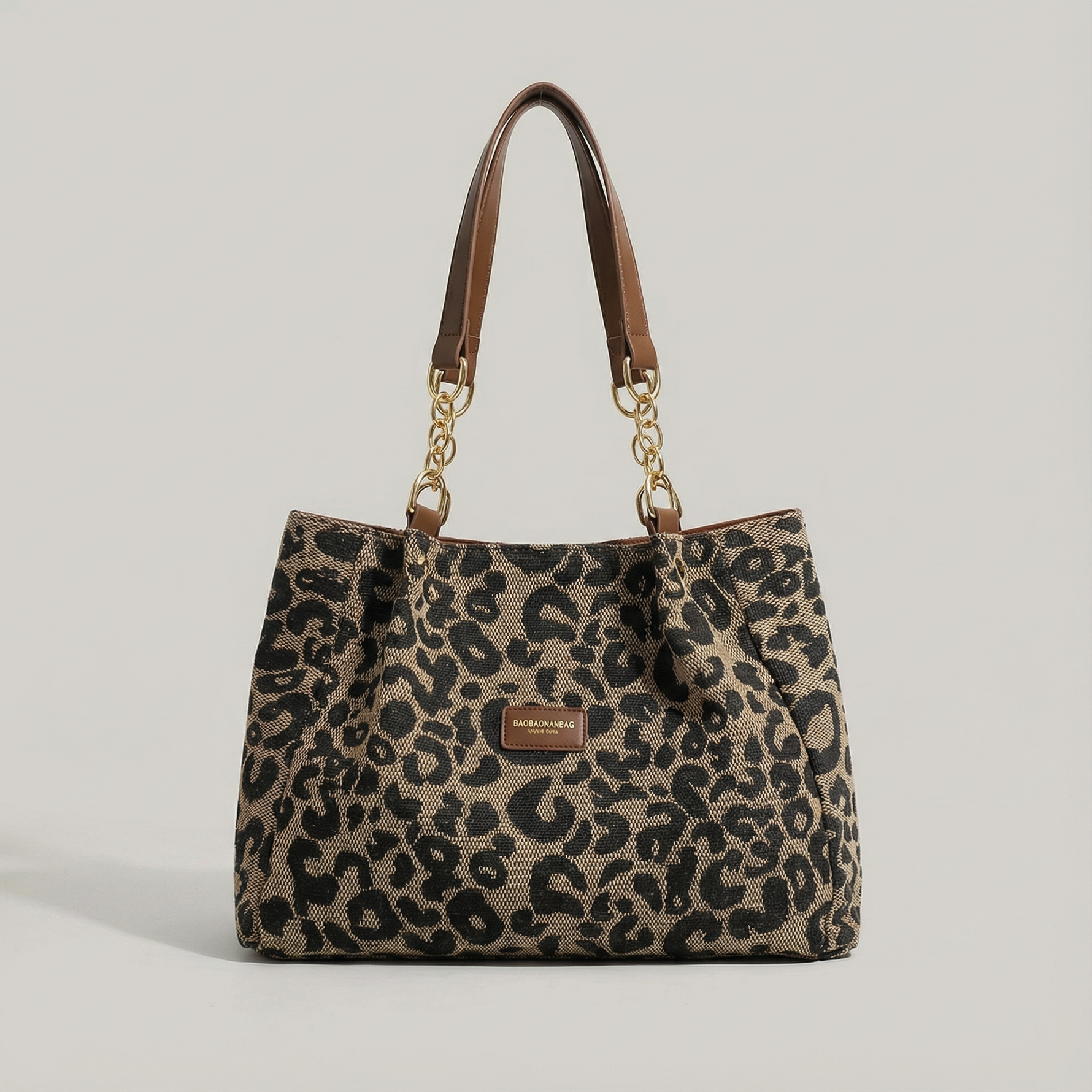 Elegante Leopardentäschchen mit Goldkette