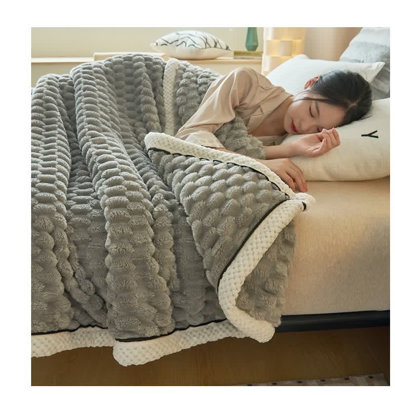 Ultra-Soft Reversible Blanket for Ultimate Comfort