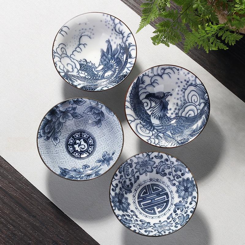 4-teiliges Teetassen-Set aus Blau- und Weißporzellan