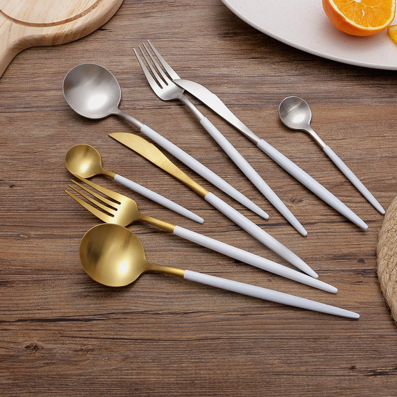 4-teiliges Set bunter Küchenbestecke für Restaurants aus Edelstahl