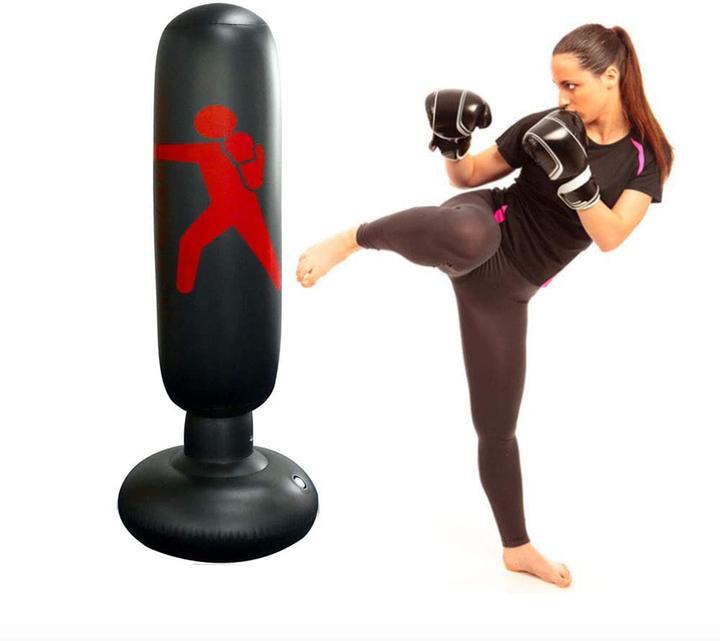 Aufblasbarer Boxsack für Fitness und Stressabbau