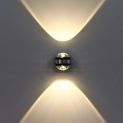 NaturaLuxe LED-Wandlampe | Elegantes Design aus Nussbaum | 6W | Wandmontage