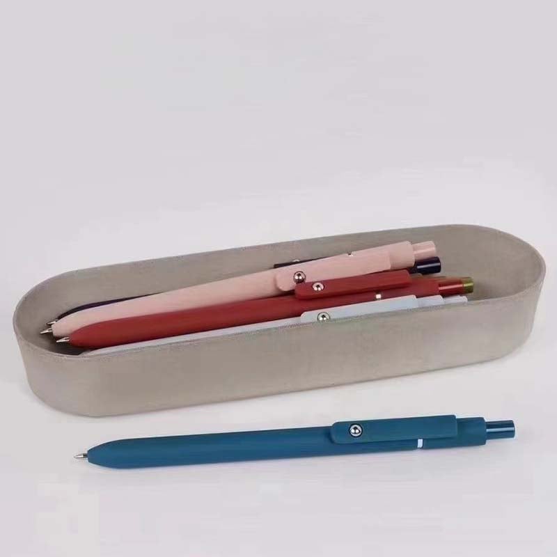 Quick-Drying Markers – For Clean, Stylish Writing