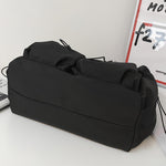 Nylon Umhängetasche in Schwarz – Urbaner Messengerbag mit Reißverschluss für den Alltag