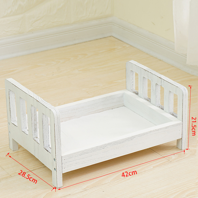 Vintage Fotorequisite für Neugeborenen – Holzbett für Babyshooting