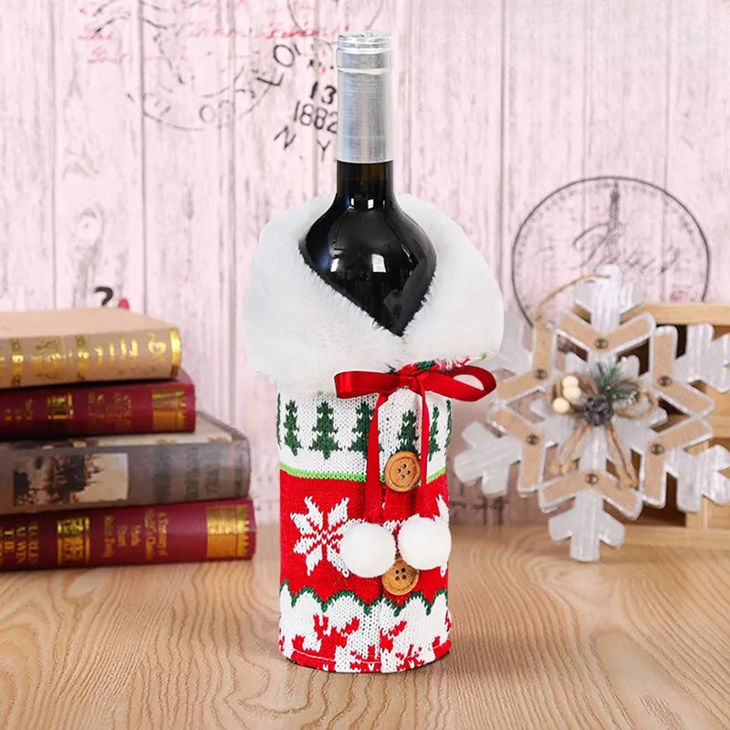Weihnachtsflaschenhülle mit Fellkragen – festliche Weindekoration, Gnome